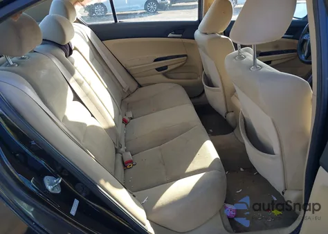 2011 Honda Accord 2.4 Lx z USA, uszkodzony, nr VIN 1HGCP2F39BA028688